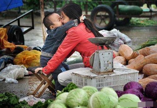 安徽夫妻对话吃瓜,吃瓜群众揭秘家庭琐事